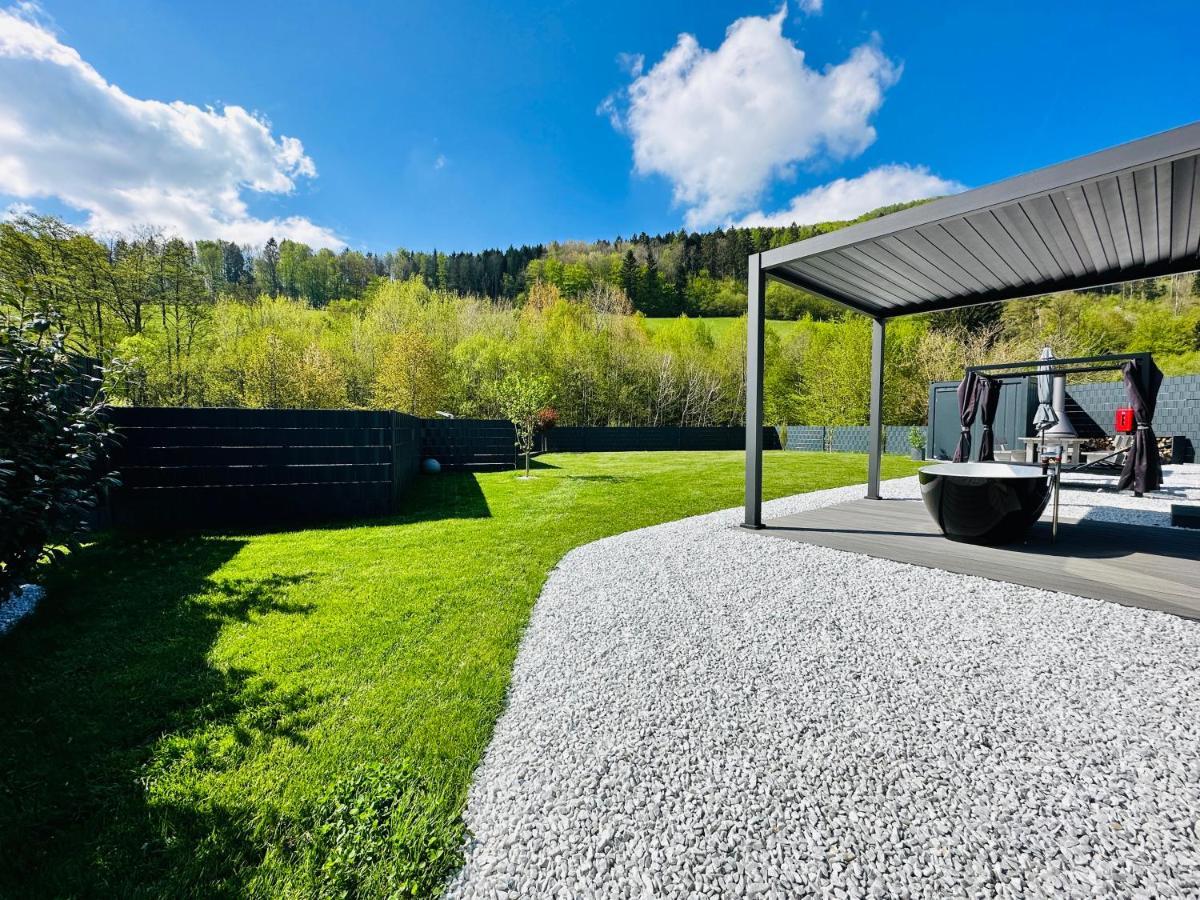 Voralpen Lodge - Ferienhaus mit Wellnessbereich Traisen Exterior foto