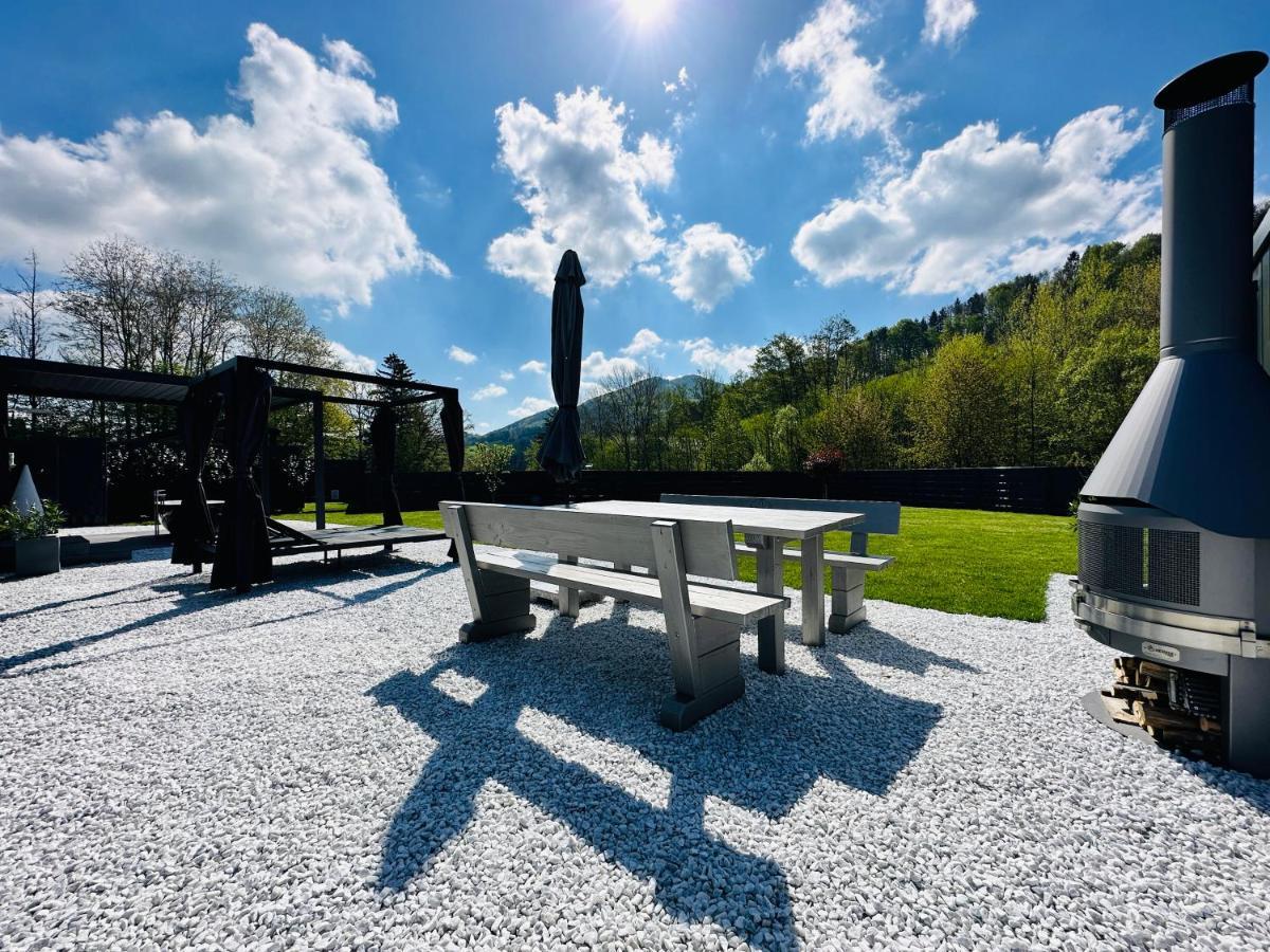 Voralpen Lodge - Ferienhaus mit Wellnessbereich Traisen Exterior foto