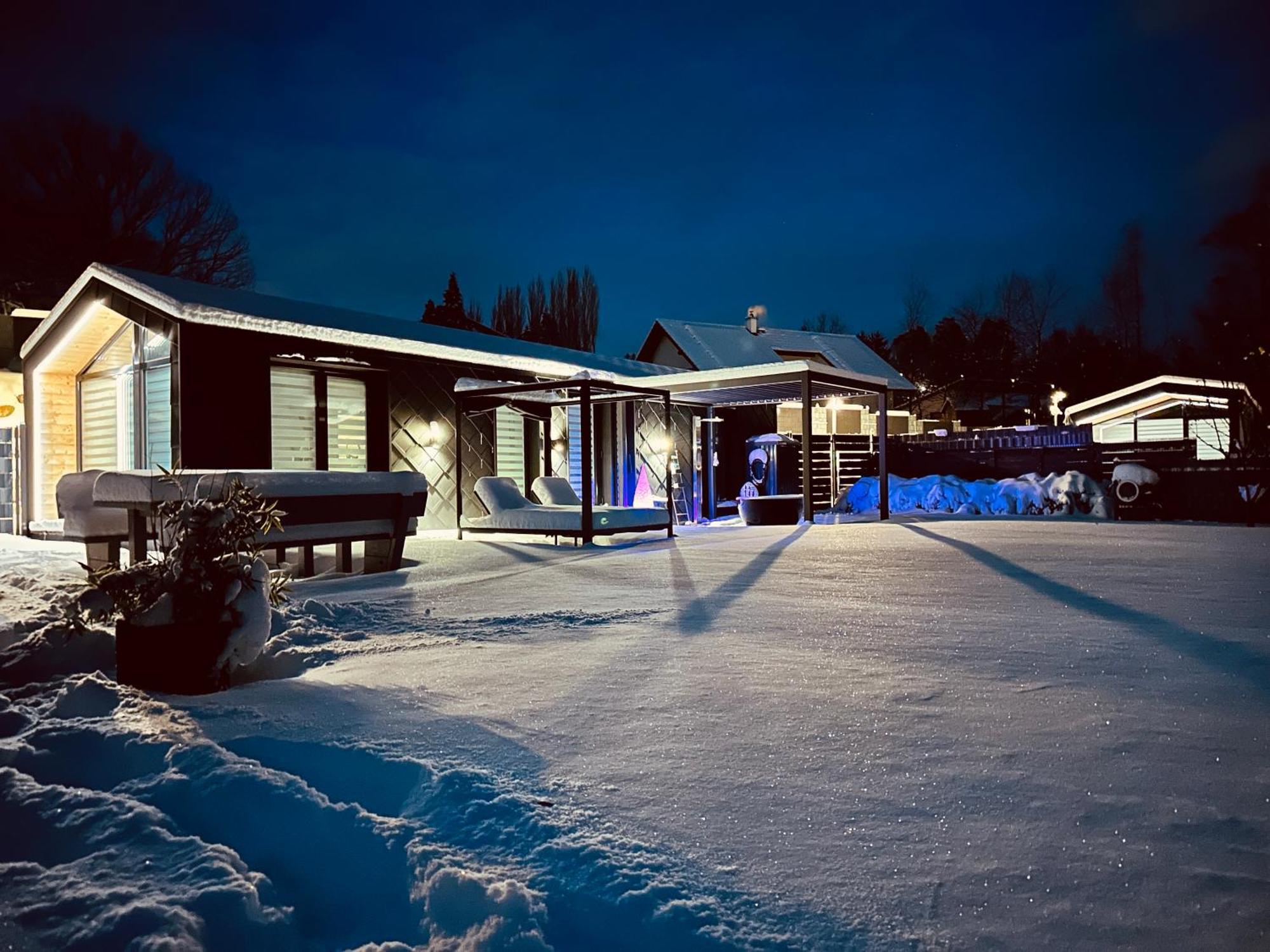 Voralpen Lodge - Ferienhaus mit Wellnessbereich Traisen Exterior foto